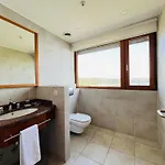 Park Lake Luxury Hotel