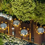 Park Lake Luxury Hotel