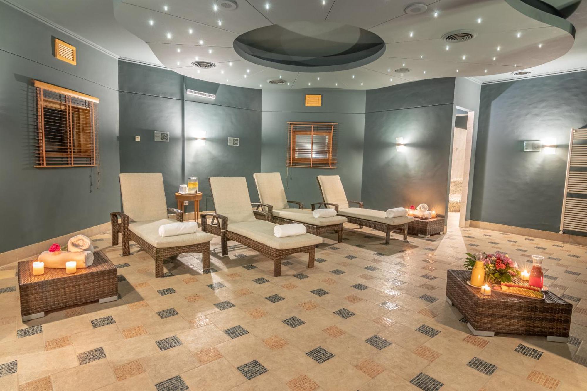 Park Luxury Hotel